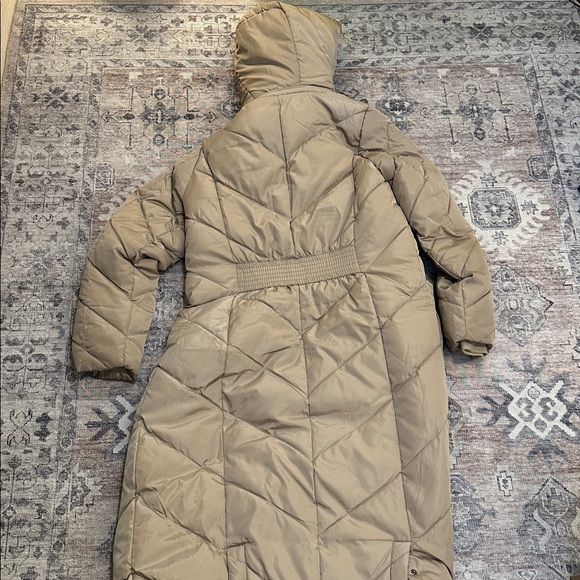 Steve Madden Tan Quilted Puffer long coat sz large - Picture 11 of 13